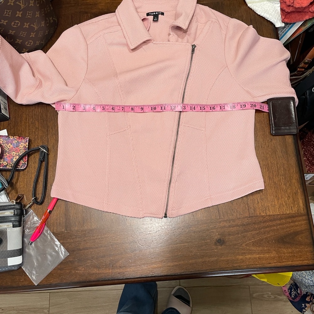 Torrid Light Pink Textured Moto Blazer - Picture 9 of 11